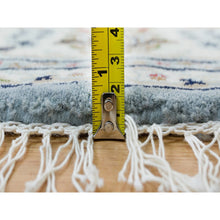 Load image into Gallery viewer, 6&#39;x6&#39; Beau Blue, 250 Kpsi, Pure Wool, Hand Knotted, Nain With All Over Flower Design, Round Oriental Rug FWR540102