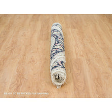 Load image into Gallery viewer, 6&#39;x6&#39; Powder White, Hand Knotted, Nain With All Over Flower Design, 250 Kpsi, Soft Wool, Round Oriental Rug FWR540408