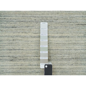 10'1"x14' Old Wood White, Hand Loomed, Plain Modern Design, Undyed Pure Wool, Thick and Plush, Oriental Rug FWR540750