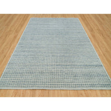 Load image into Gallery viewer, 9&#39;1&quot;x11&#39;10&quot; Cambridge Blue, Modern Box Design with Plain Decor Loomed Knotted, Natural Wool, Oriental Rug FWR541152
