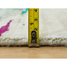 Load image into Gallery viewer, 4&#39;x5&#39;10&quot; Castle Ivory, Modern Abstract Motifs And  Painter&#39;s Brush Strokes, Oriental Wool And Sari Silk Hand Knotted Rug FWR541494