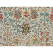 Load image into Gallery viewer, 10&#39;x10&#39; Candlelit Beige, Hand Knotted Silk With Textured Wool, Directional Vase Design, Round Oriental Rug FWR541506