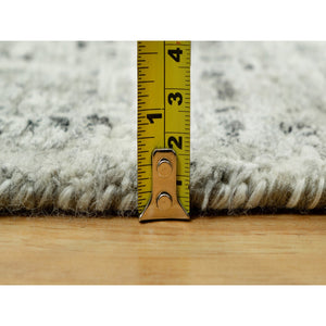 3'x5' Vaporous Gray, Undyed Pure Wool, Modern Hand Spun Design, Cut and Loop Pile, Hand Knotted Oriental Rug FWR542544