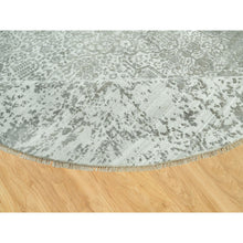 Load image into Gallery viewer, 13&#39;10&quot;x13&#39;10&quot; Pale Smoke Gray, Persian Design, Soft To Touch, Denser Weave, Hand Knotted, Wool And Silk, Round Oriental Rug FWR542898
