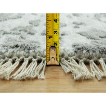 Load image into Gallery viewer, 13&#39;10&quot;x13&#39;10&quot; Pale Smoke Gray, Persian Design, Soft To Touch, Denser Weave, Hand Knotted, Wool And Silk, Round Oriental Rug FWR542898