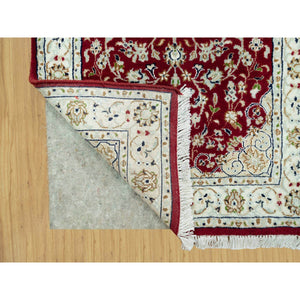 2'4"x4'9" Burnt Peanut Red, 250 Kpsi, Nain With Center Medallion Flower Design, Densely Woven Natural Wool, Hand Knotted, Oriental Runner Rug FWR543096