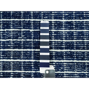 9'3"x11'9" Sapphire Blue, Soft to Touch, Modern Plain Decor Box Design, Luxurious Wool, Loomed Knotted, Oriental Rug FWR543294