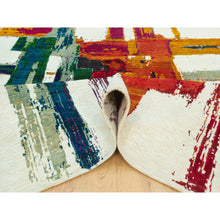 Load image into Gallery viewer, 6&#39;x9&#39; Whisper White, Hand Knotted, Wool and Sari Silk, Colorful Modern Design Abstract Motifs Painter&#39;s Brush Strokes, Oriental Rug FWR544200