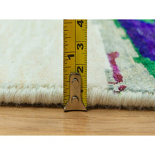 Load image into Gallery viewer, 6&#39;x9&#39; Whisper White, Hand Knotted, Wool and Sari Silk, Colorful Modern Design Abstract Motifs Painter&#39;s Brush Strokes, Oriental Rug FWR544200