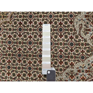 8'x10' Photon White, Super Mahi with Large Medallion, Hand Knotted, Wool and Silk, 250 KPSI, Oriental Rug FWR545172
