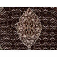 Load image into Gallery viewer, 6&#39;x6&#39; Rich Black, Hand Knotted, Tabriz Mahi With Fish Medallion Design, 175 Kpsi, Pure Wool, Round, Oriental Rug FWR546258