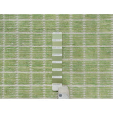 Load image into Gallery viewer, 2&#39;2&quot;x3&#39;1&quot; Lily Green, Modern Plain Decor Box Design, Pure Wool, Soft to the Touch, Loomed Knotted, Mat, Oriental Rug FWR546384