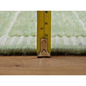 2'2"x3'1" Lily Green, Modern Plain Decor Box Design, Pure Wool, Soft to the Touch, Loomed Knotted, Mat, Oriental Rug FWR546384