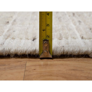 2'2"x3'1" Lace White, Modern Plain Decor Box Design, Pure Wool, Soft to the Touch, Loomed Knotted, Mat, Oriental Rug FWR546402