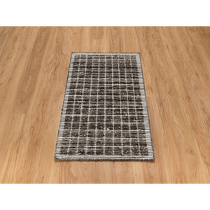2'3"x3'1" Shades of Brown, Loomed Knotted, Soft to the Touch, Modern Plain Decor Box Design, Pure Wool, Mat, Oriental Rug FWR546408