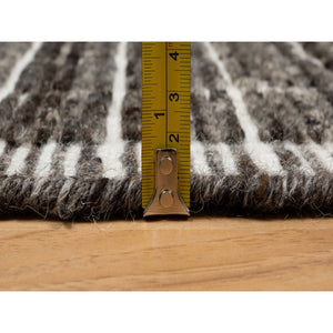 2'3"x3'1" Shades of Brown, Soft to the Touch, Modern Plain Decor Box Design, Luxurious Wool, Loomed Knotted, Mat, Oriental Rug FWR546414