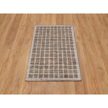 Load image into Gallery viewer, 2&#39;2&quot;x3&#39;1&quot; Beaver Brown, Modern Plain Decor Box Design, Natural Wool, Soft to the Touch, Loomed Knotted, Mat, Oriental Rug FWR546426