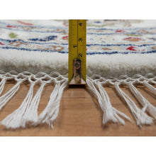 Load image into Gallery viewer, 9&#39;8&quot;x9&#39;8&quot; Alabaster White, Nain with All Over Floral Design, Wool and Silk, Hand Knotted, 250 KPSI, Round, Oriental Rug FWR546450