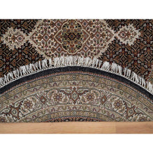 Load image into Gallery viewer, 4&#39;10&quot;x4&#39;10&quot; Onyx Black, Tabriz Mahi with Fish Medallion Design, 175 KPSI, Pure Wool, Hand Knotted, Round, Oriental Rug FWR546462