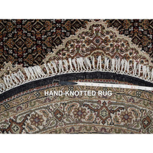 Load image into Gallery viewer, 4&#39;10&quot;x4&#39;10&quot; Onyx Black, Tabriz Mahi With Fish Medallion Design, 175 Kpsi, Pure Wool, Hand Knotted, Round, Oriental Rug FWR546462
