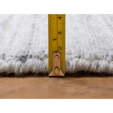 Load image into Gallery viewer, 2&#39;x3&#39; Frost White, Plain Modern Striae Design, Hand Loomed, Soft Pile, Natural Wool, Mat, Oriental Rug FWR547212