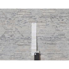 Load image into Gallery viewer, 3&#39;x5&#39;1&quot; Cloud Gray, Modern Design, Hand Spun Undyed Natural Wool, Cut And Loop Pile, Hand Knotted, Oriental Rug FWR547680
