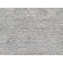 Load image into Gallery viewer, 3&#39;x5&#39;1&quot; Cloud Gray, Modern Design, Hand Spun Undyed Natural Wool, Cut And Loop Pile, Hand Knotted, Oriental Rug FWR547680