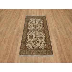 2'9"x5'1" Parchment White, Kashan Design, 300 KPSI, Hand Spun New Zealand Wool, Hand Knotted, Oriental Rug FWR548448