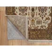 Load image into Gallery viewer, 2&#39;9&quot;x5&#39;1&quot; Parchment White, Kashan Design, 300 KPSI, Hand Spun New Zealand Wool, Hand Knotted, Oriental Rug FWR548448