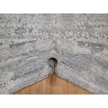 Load image into Gallery viewer, 8&#39;x10&#39;1&quot; Whisper White, Nepali Weave with Modern Design, 100% Undyed Natural Wool, Tone on Tone, Hand Knotted, Oriental Rug FWR548532