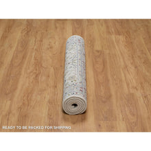 Load image into Gallery viewer, 3&#39;10&quot;x6&#39; Daisy White, Nain With All Over Flower Design, 250 Kpsi, Wool And Silk, Hand Knotted, Soft Pile, Oriental Rug FWR549168