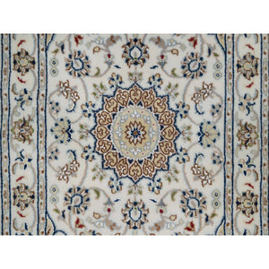 2'x3'2" Pearl White, Hand Knotted, Nain with Flower Medallion Design, Wool and Silk, 250 KPSI, Soft Pile, Sample, Mat, Oriental Rug FWR549240