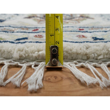 Load image into Gallery viewer, 6&#39;x6&#39; Winter White, Hand Knotted, Nain with Flower Medallion Design, Wool and Silk, 250 KPSI, Soft Pile, Round, Oriental Rug FWR549366