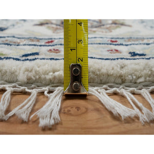 6'x6' Winter White, Hand Knotted, Nain with Flower Medallion Design, Wool and Silk, 250 KPSI, Soft Pile, Round, Oriental Rug FWR549366