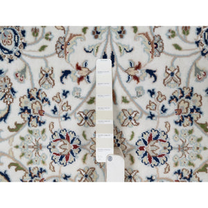 5'1"x5'1" Vista White, Wool and Silk, Nain with All Over Flower Design, 250 KPSI, Hand Knotted, Soft Pile, Round, Oriental Rug FWR549378