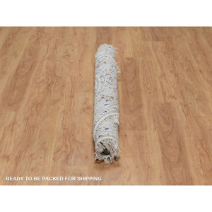 5'1"x5'1" Vista White, Wool and Silk, Nain with All Over Flower Design, 250 KPSI, Hand Knotted, Soft Pile, Round, Oriental Rug FWR549378
