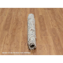 Load image into Gallery viewer, 5&#39;x5&#39; Pristine White, Nain with Flower Medallion Design, Hand Knotted, Wool and Silk, 250 KPSI, Soft Pile, Round, Oriental Rug FWR549390