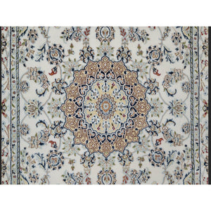 4'8"x6'10" Winter White, Nain With Flower Medallion Design, 250 Kpsi, Hand Knotted, Wool And Silk, Soft Pile, Oriental Rug FWR549498