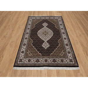 5'x7' Ink Black, Tabriz Mahi with Fish Medallion Design, 175 KPSI, 100% Wool, Hand Knotted, Oriental Rug FWR549522
