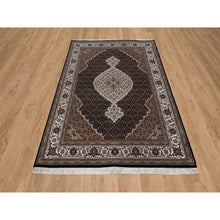 Load image into Gallery viewer, 5&#39;x7&#39; Ink Black, Tabriz Mahi With Fish Medallion Design, 175 Kpsi, 100% Wool, Hand Knotted, Oriental Rug FWR549522