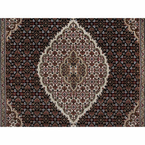 4'9"x6'9" Onyx Black, 175 KPSI, Tabriz Mahi with Fish Medallion Design, 100% Wool, Hand Knotted, Oriental Rug FWR549528