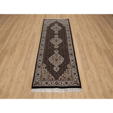 Load image into Gallery viewer, 2&#39;9&quot;x8&#39; Jade Black, Tabriz Mahi With Fish Medallion Design, 175 Kpsi, Hand Knotted, 100% Wool, Runner, Oriental Rug FWR549672