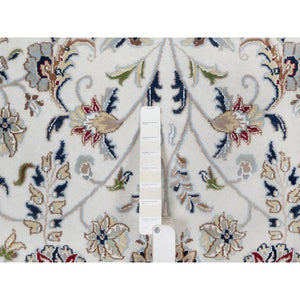 9'10"x9'10" Daisy White, Nain with All Over Flower Pattern, Wool and Silk, 250 KPSI, Hand Knotted, Soft Pile, Round, Oriental Rug FWR549738