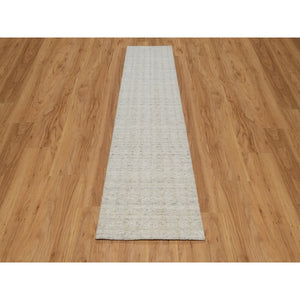 2'5"x10' Chiffon White, Hand Loomed, Salt And Pepper Effect With Vertical Stripes Design, Undyed Natural Wool, Runner, Oriental Rug FWR550020