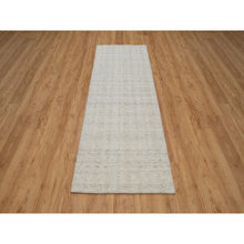 Load image into Gallery viewer, 2&#39;8&quot;x8&#39; Alabaster White, Undyed Natural Wool, Vertical Stripes Design With Salt And Pepper Effect, Hand Loomed, Runner, Oriental Rug FWR550032