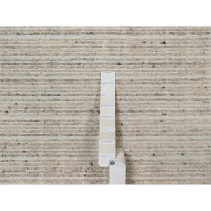 10'1"x14' Bone White, Loomed Knotted, Modern Plain Decor Box Design, Pure Wool, Soft To The Touch, Oriental Rug FWR550104