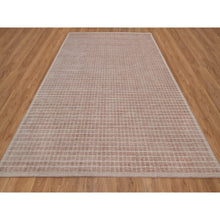 Load image into Gallery viewer, 9&#39;1&quot;x12&#39; Blush Pink, Modern Plain Decor Box Design, Soft To The Touch, Loomed Knotted, Pure Wool, Oriental Rug FWR550182