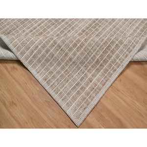 8'1"x10' Sand Brown, Modern Plain Decor Box Design, Soft To Touch, Loomed Knotted, 100% Wool, Oriental Rug FWR550260