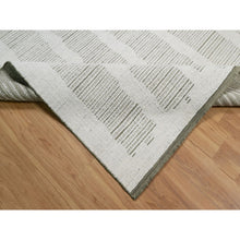 Load image into Gallery viewer, 9&#39;x12&#39; Pearl White, Hand Woven, Flat Weave With Pile, Undyed Natural Wool, Textured, Oriental Rug FWR550404