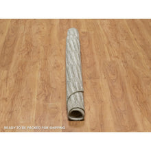 Load image into Gallery viewer, 5&#39;10&quot;x5&#39;10&quot; Cream White, Hand Woven, Flat Weave With Pile, Undyed Natural Wool, Textured, Round, Oriental Rug FWR550434